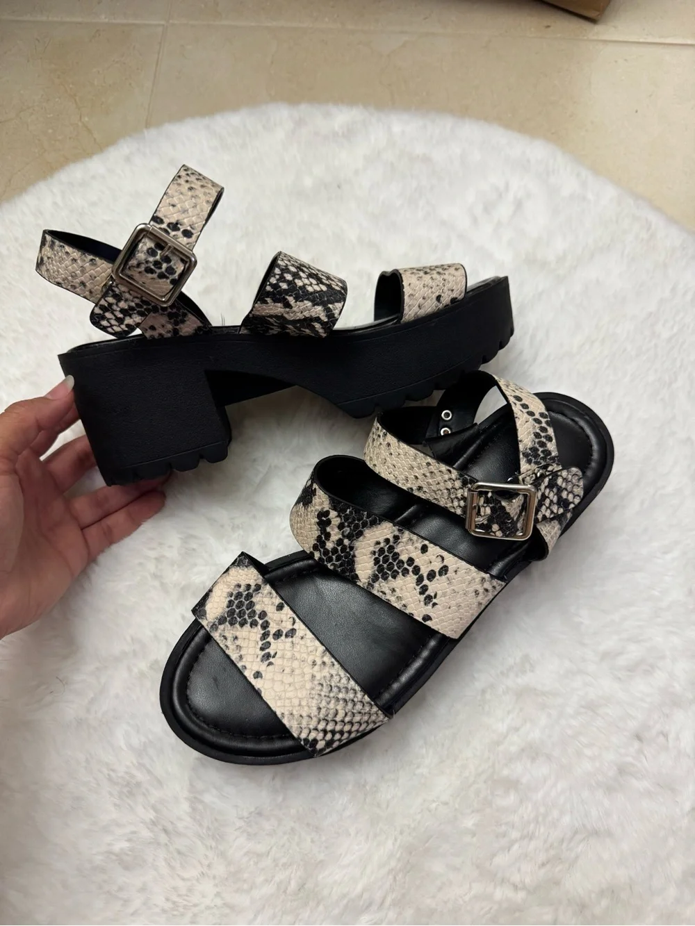Madden Girl Carterr Chunky Snake Sandals Platform Black and White Size 7